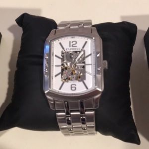 Express watch